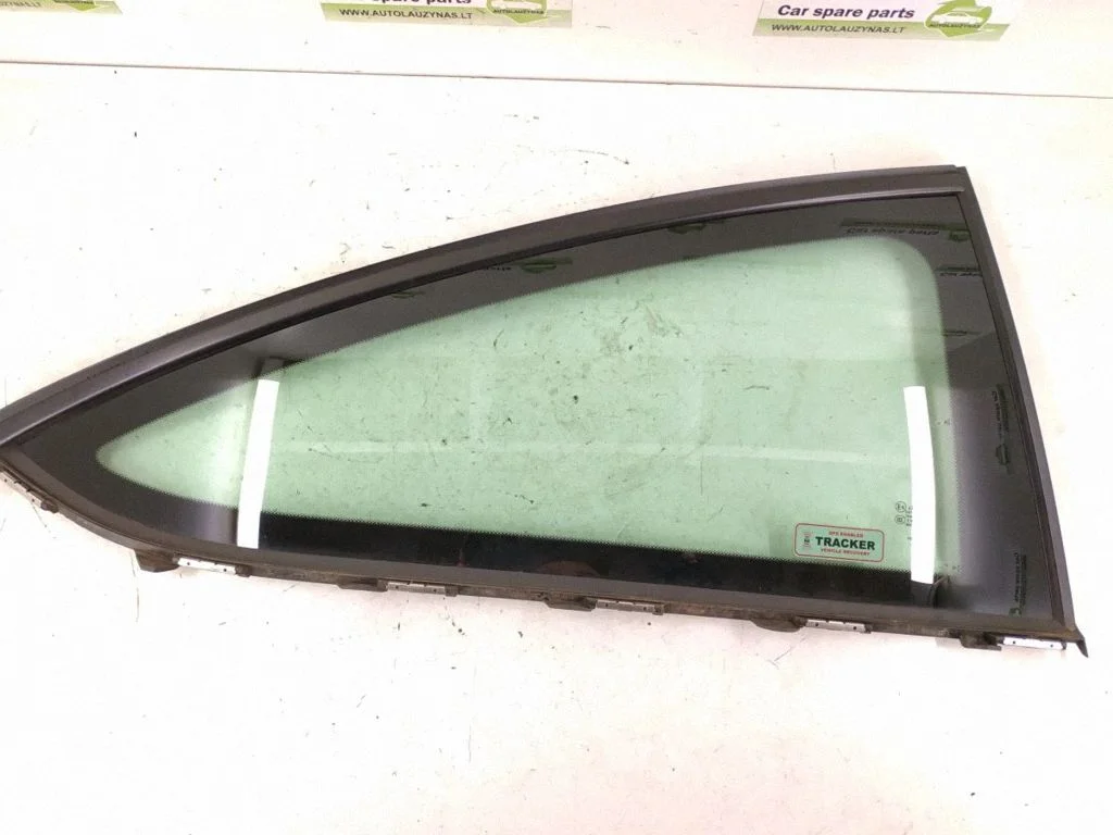 Rear vent window glass A2046702000