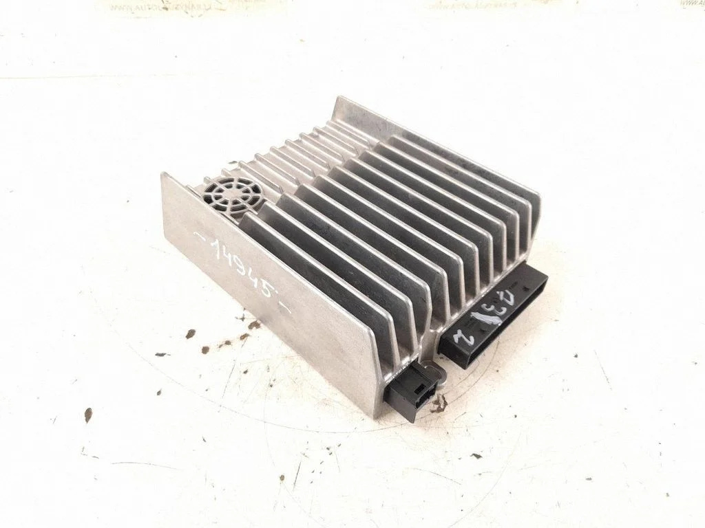Sound amplifier 2049007806