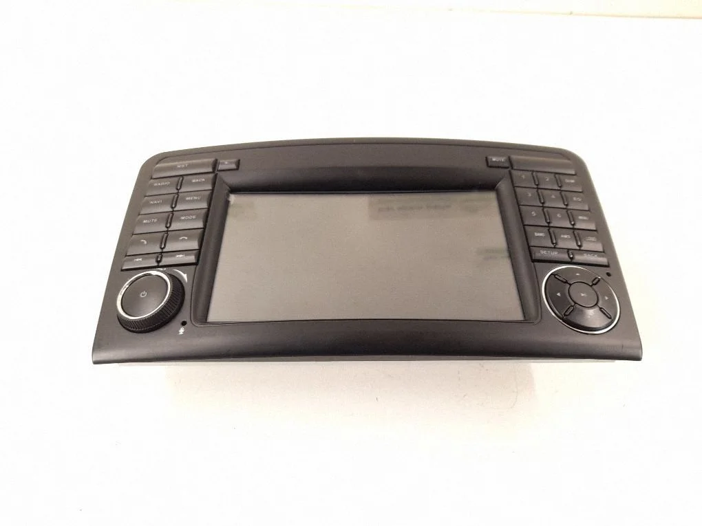 Radio/CD/DVD atskaņotājs/navigācija ML8581