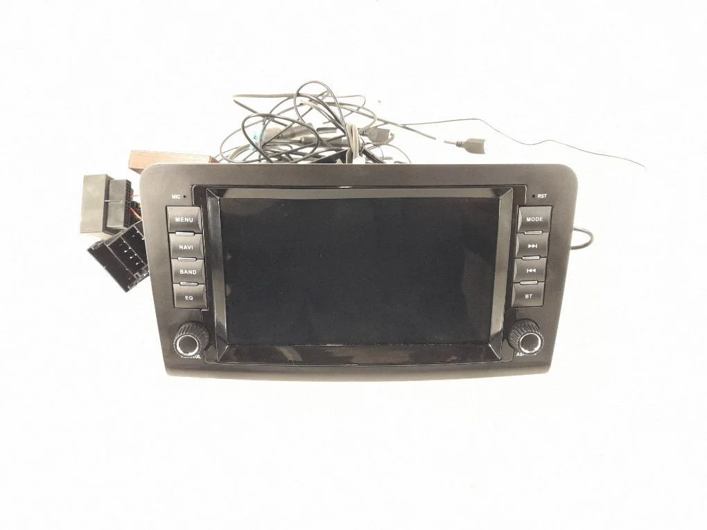 Radio/CD/DVD/GPS head unit 8SBENZML8001P