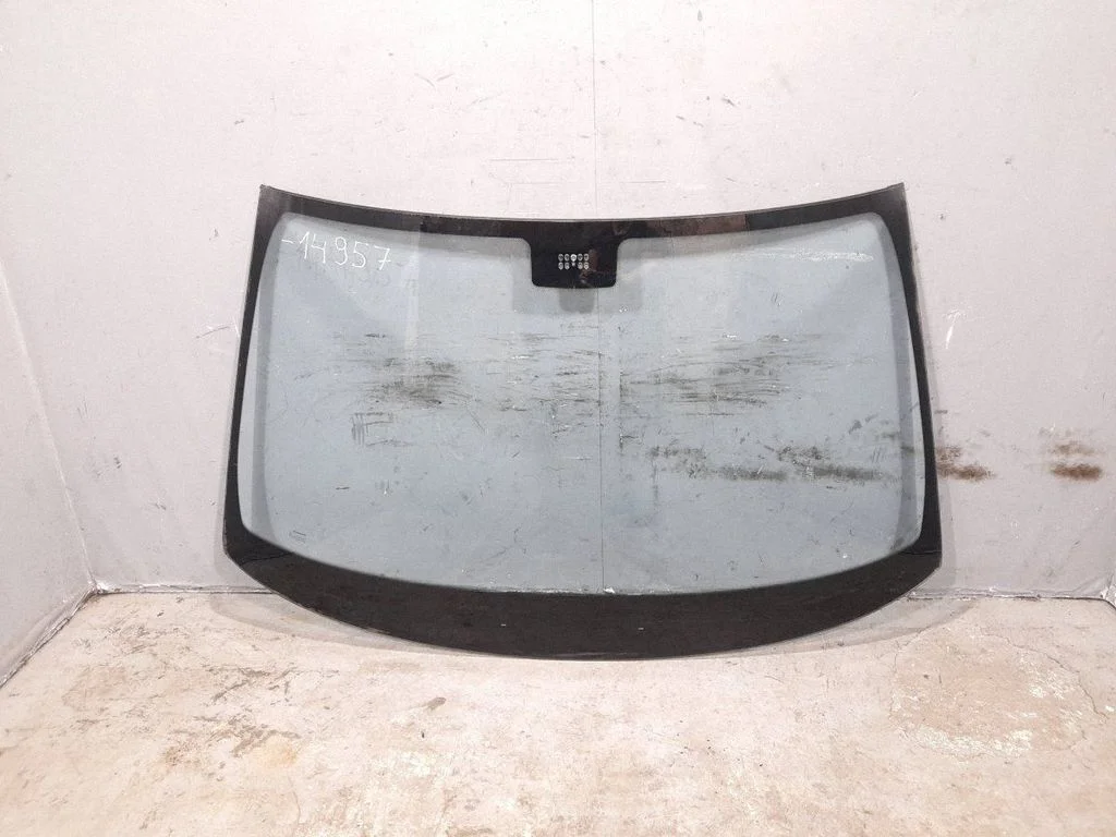 Front windscreen/windshield window – Mercedes-Benz E-Class W211 (2002-2009)