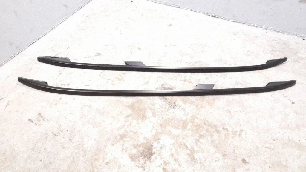 Roof bar rail 1668900300