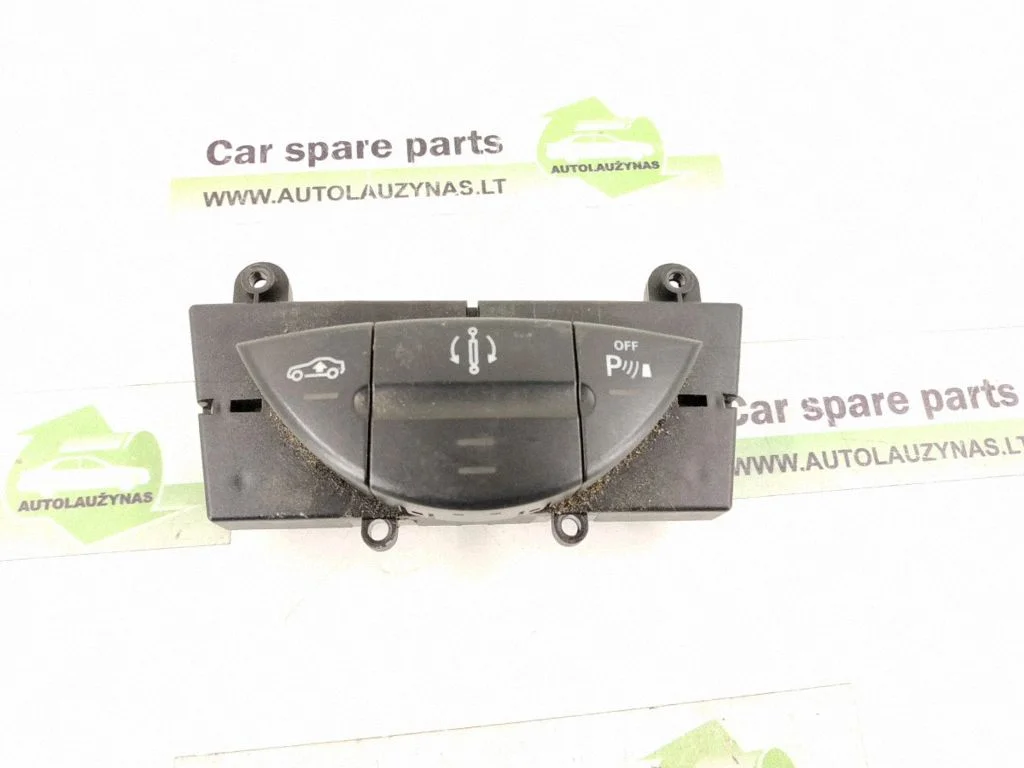 Parking (PDC) sensor switch – Mercedes-Benz E-Class W211 (2002-2009)