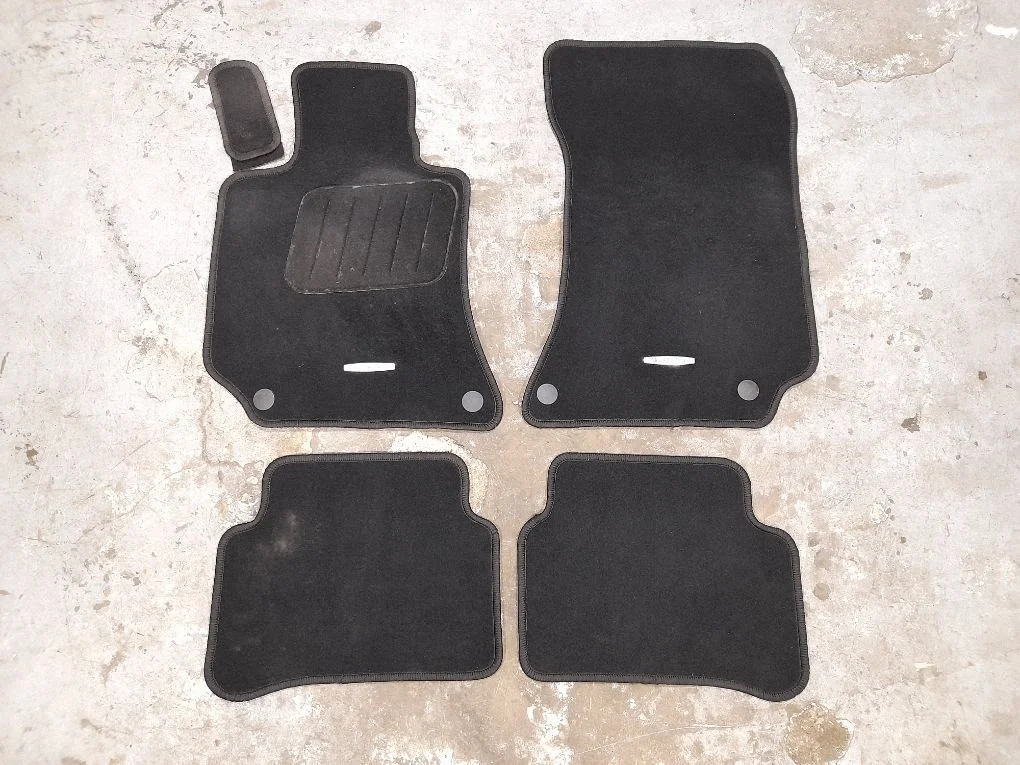 Car floor mat set
