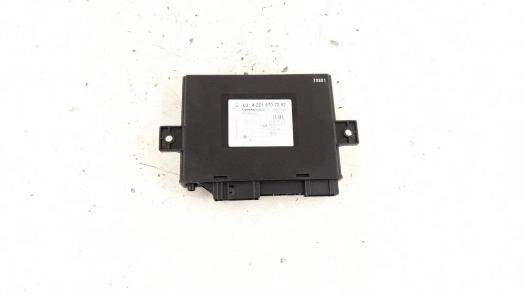 Keyless (KESSY) go control unit/module 2218702292