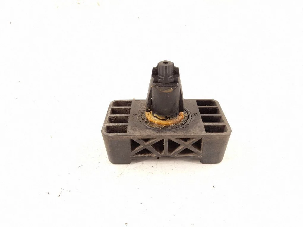 Jacking socket point – Mercedes-Benz E-Class W213 (2016-)