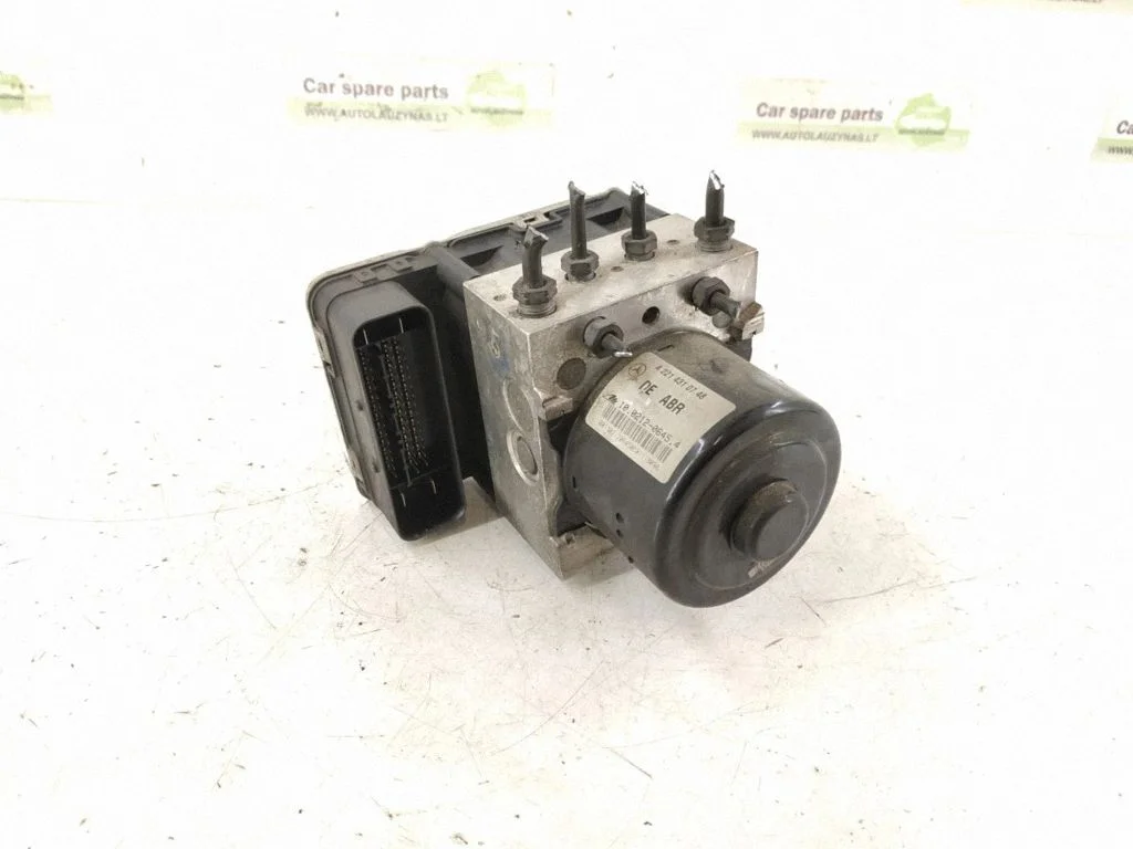 ABS block – Mercedes-Benz S-Class W221 (2005-2013)