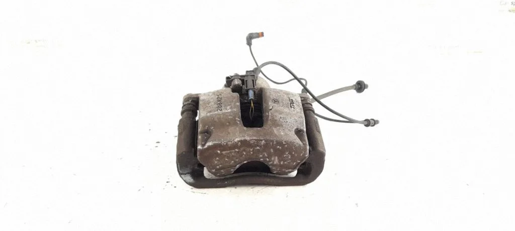 Front brake caliper – right