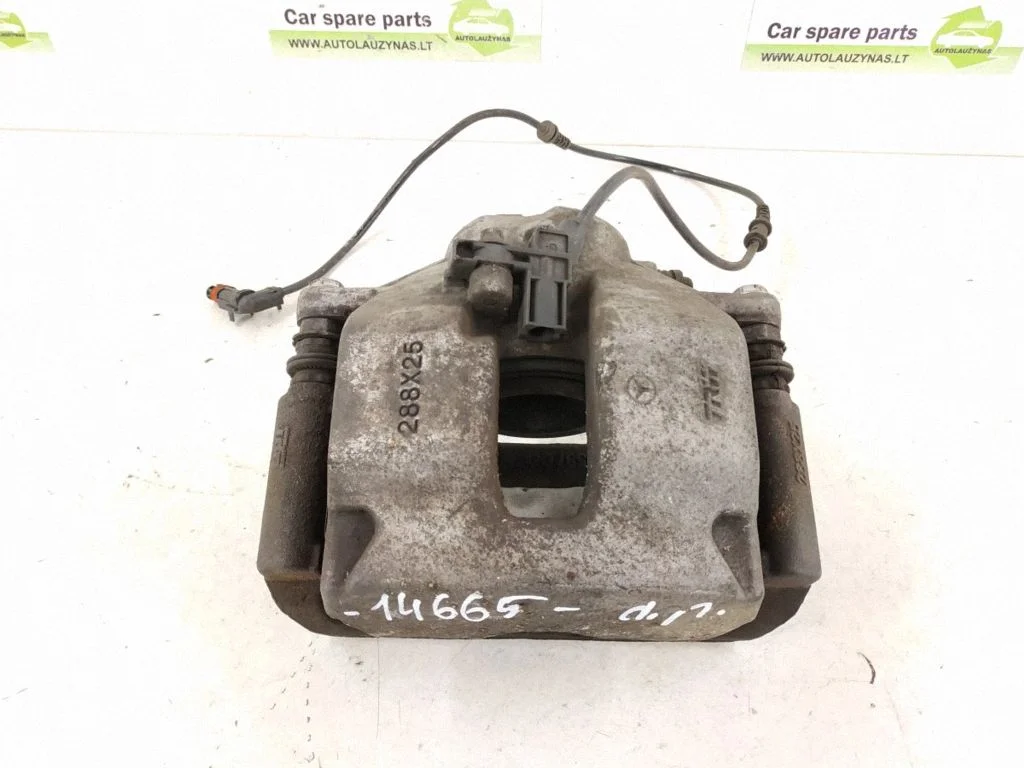 Front brake caliper – right