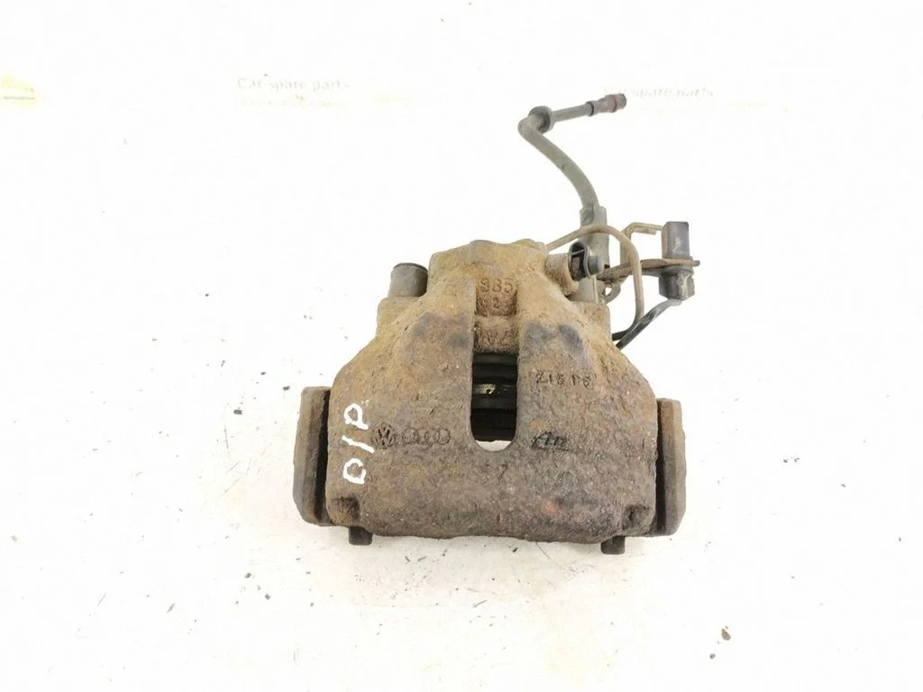 Front brake caliper – right