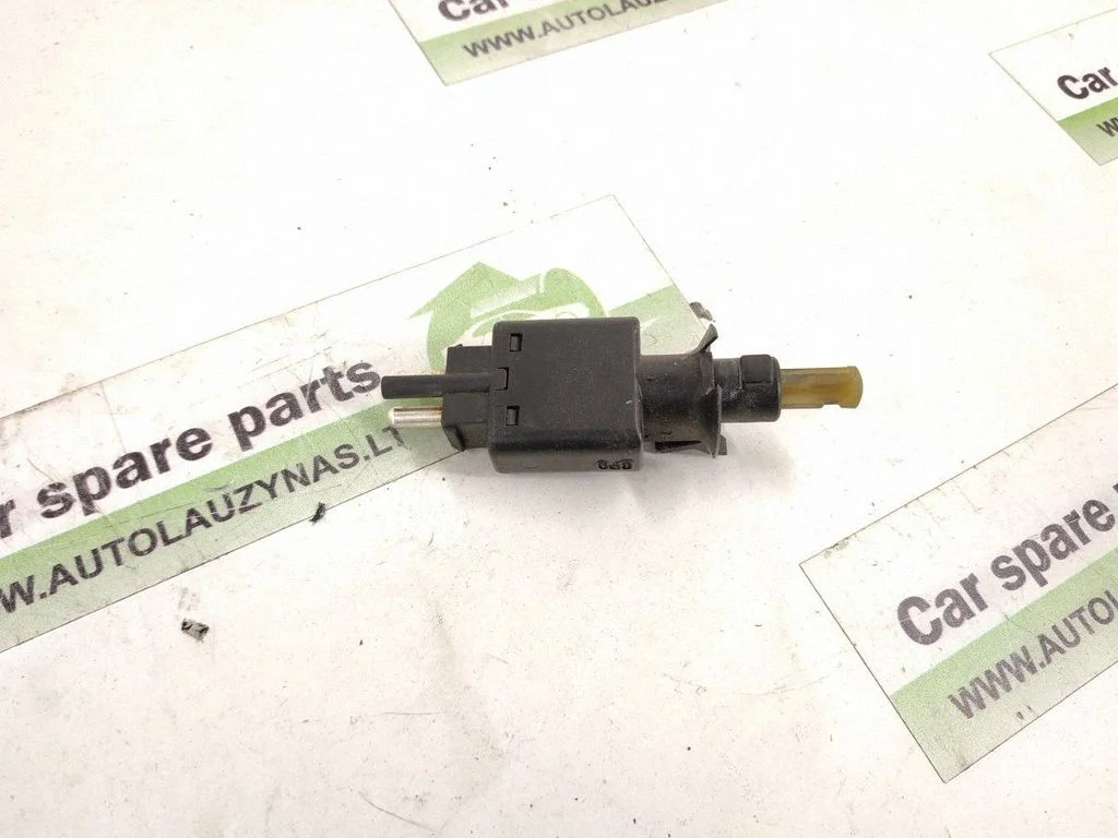 Brake pedal sensor switch