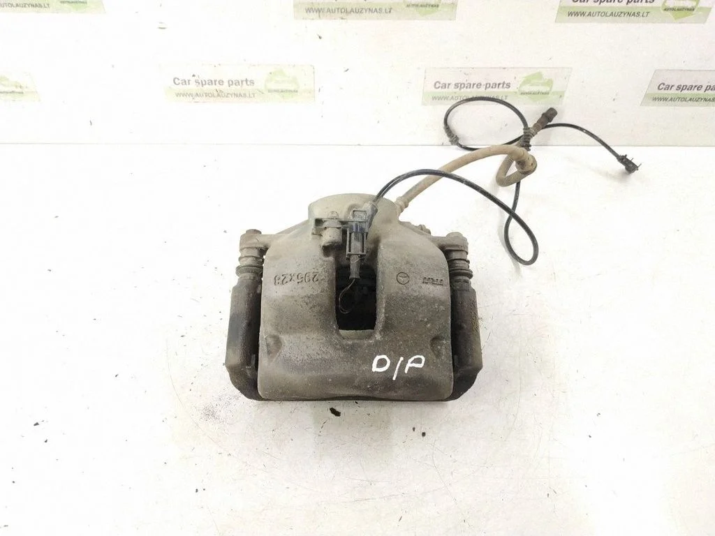 Front brake caliper – right