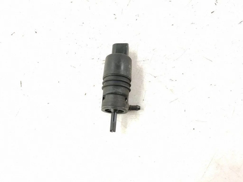 Windshield washer spray nozzle
