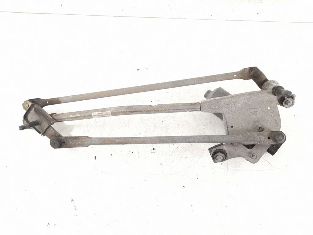 Front wiper linkage
