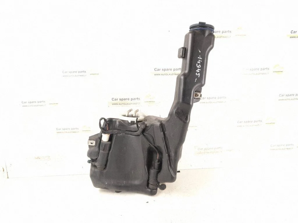 Windshield washer fluid reservoir/tank