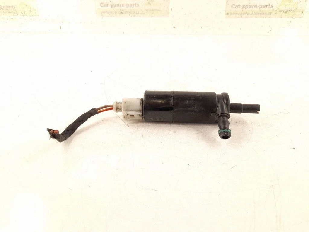 Headlight washer spray nozzle