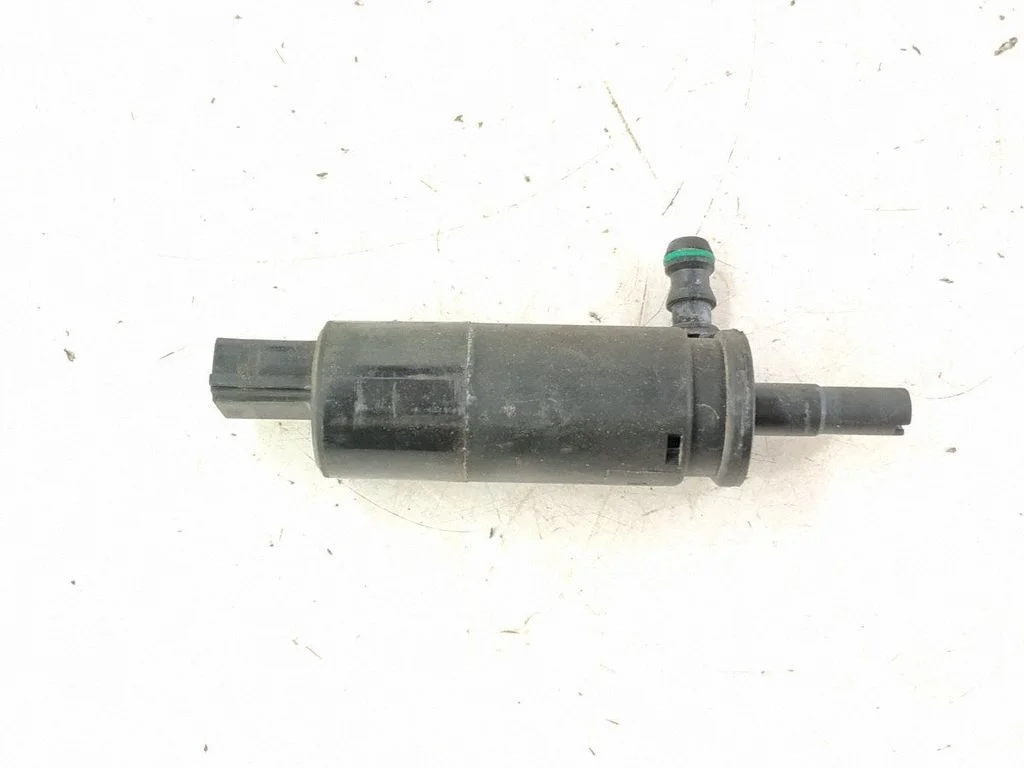 Headlight washer spray nozzle