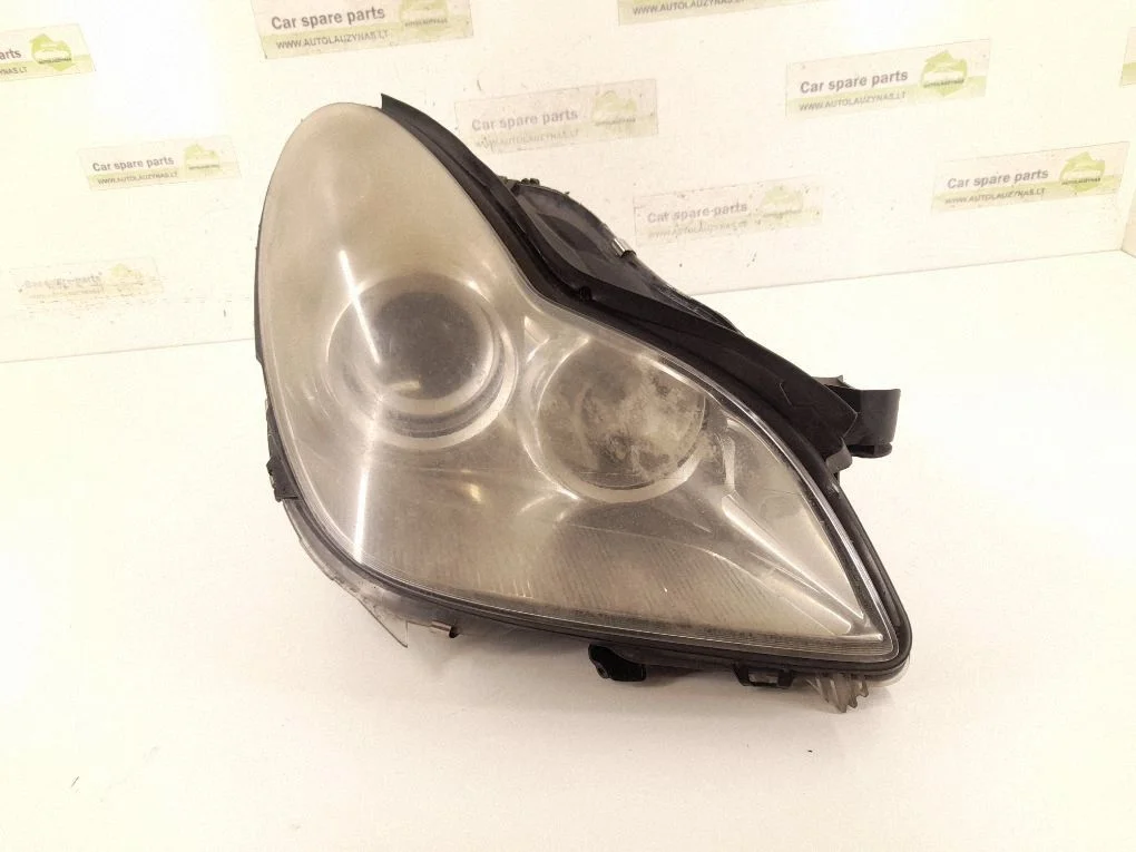 Headlight/headlamp – right