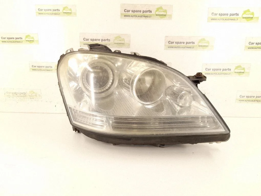 Headlight/headlamp – right