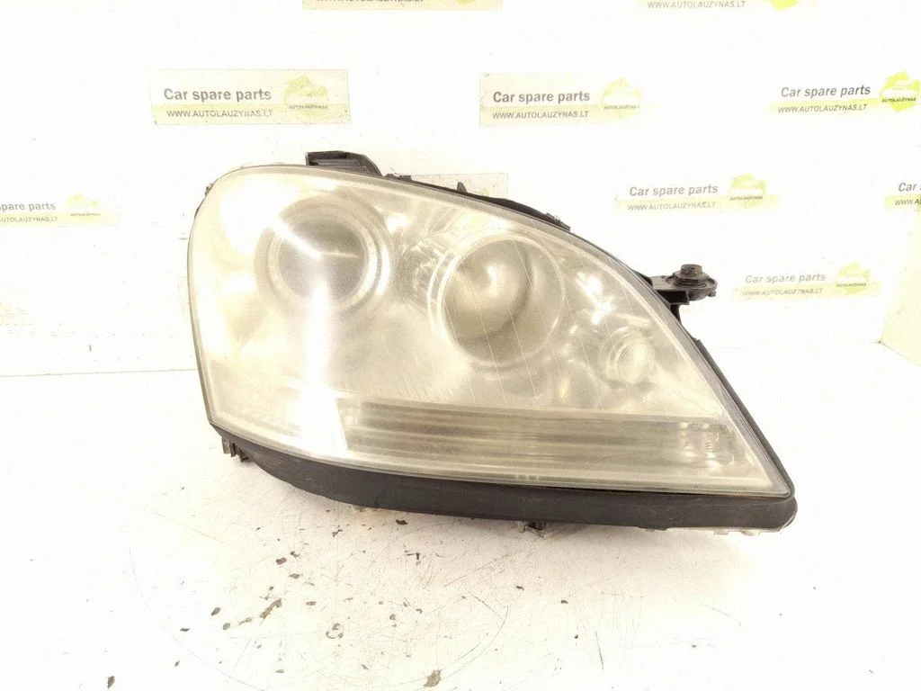 Headlight/headlamp – right