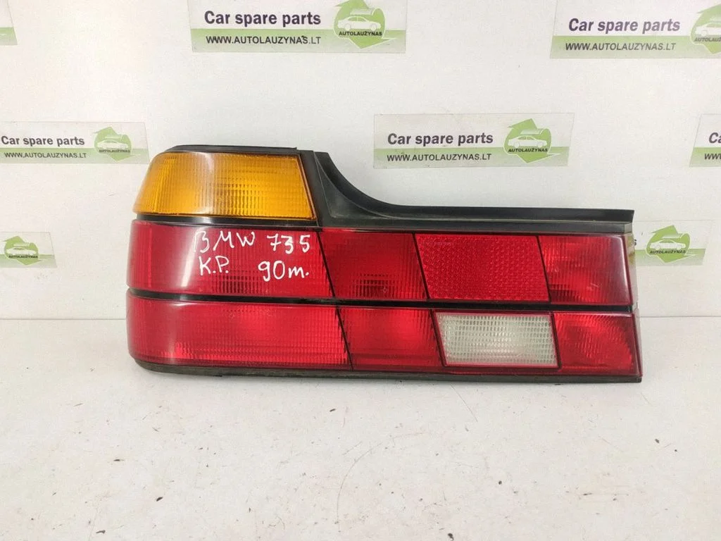 Rear/tail lights – left