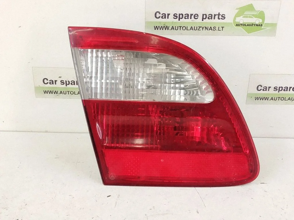 Lampa tylna w klapie – lewa