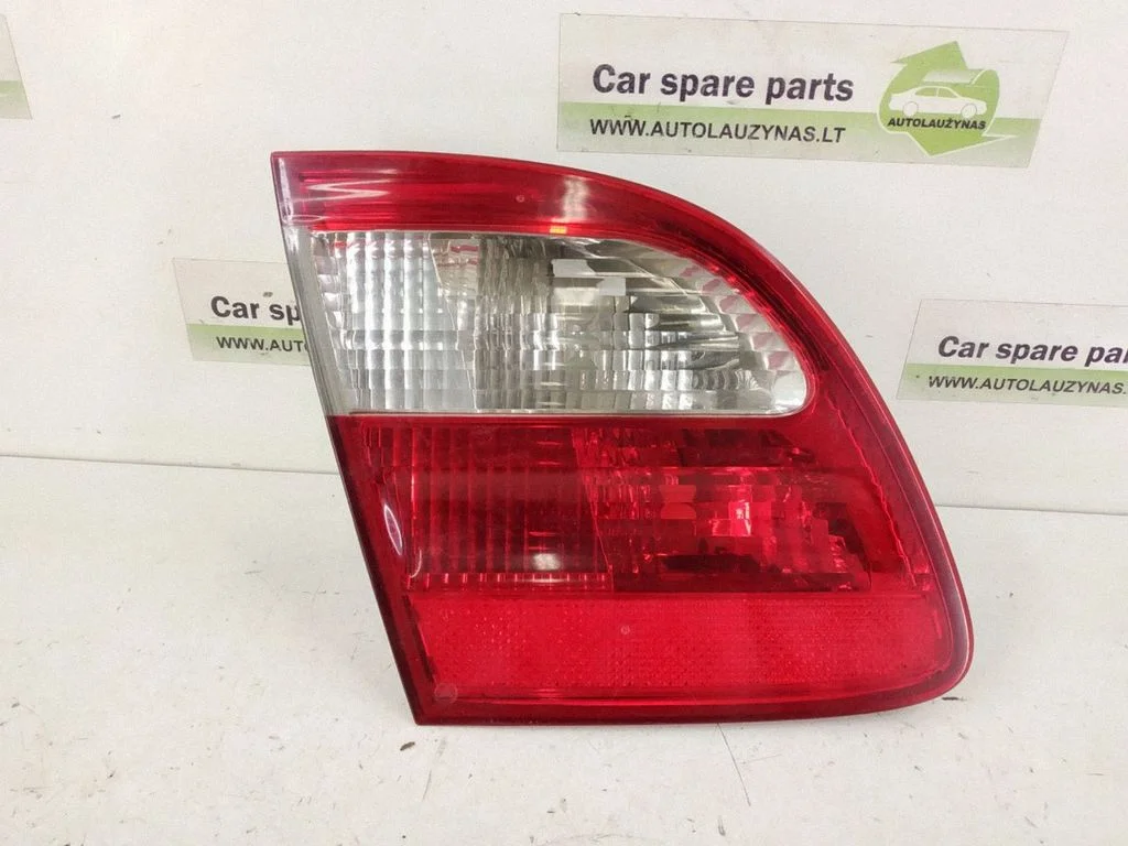 Lampa tylna w klapie – lewa