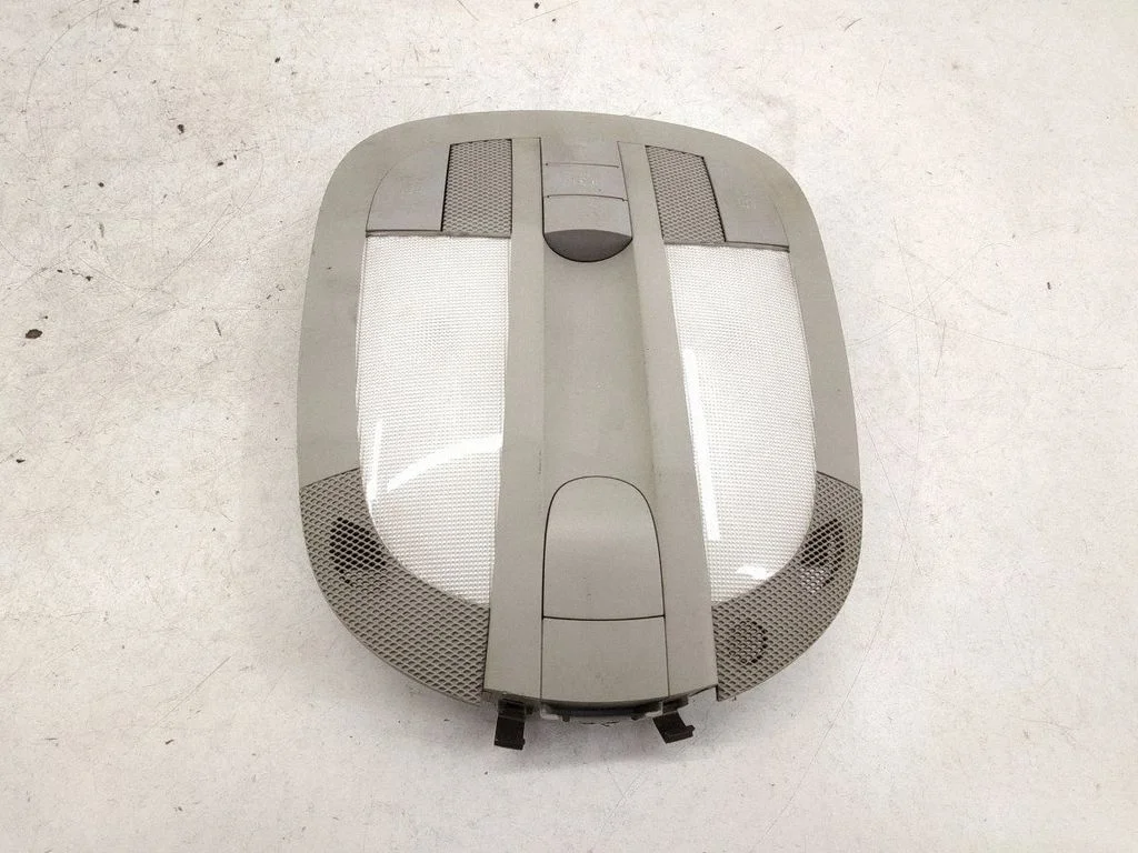 Esiistmete valgustustuli – Mercedes-Benz ML-klass W164 (2005-2011)