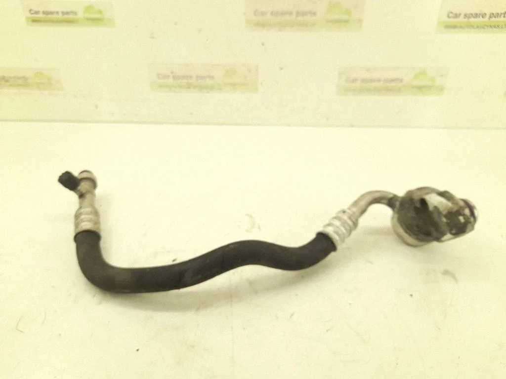 Air conditioning (A/C) pipe/hose