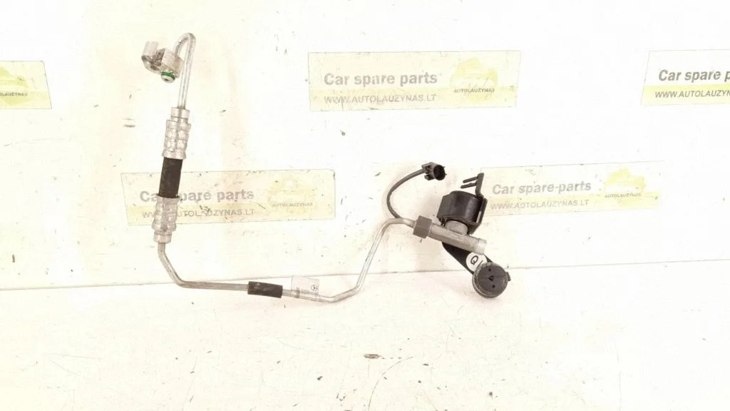 Air conditioning (A/C) pipe/hose