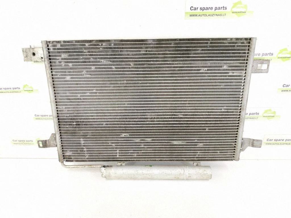 Kliimaseadme jahutusradiaator (kondensaator)