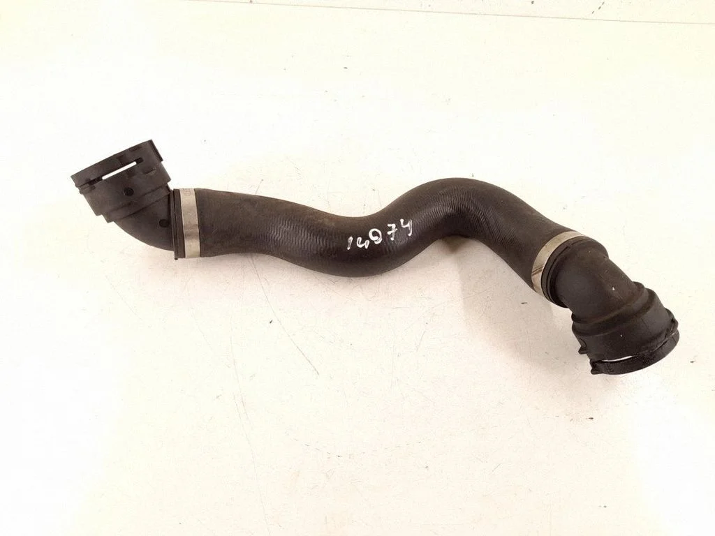 Engine coolant pipe/hose