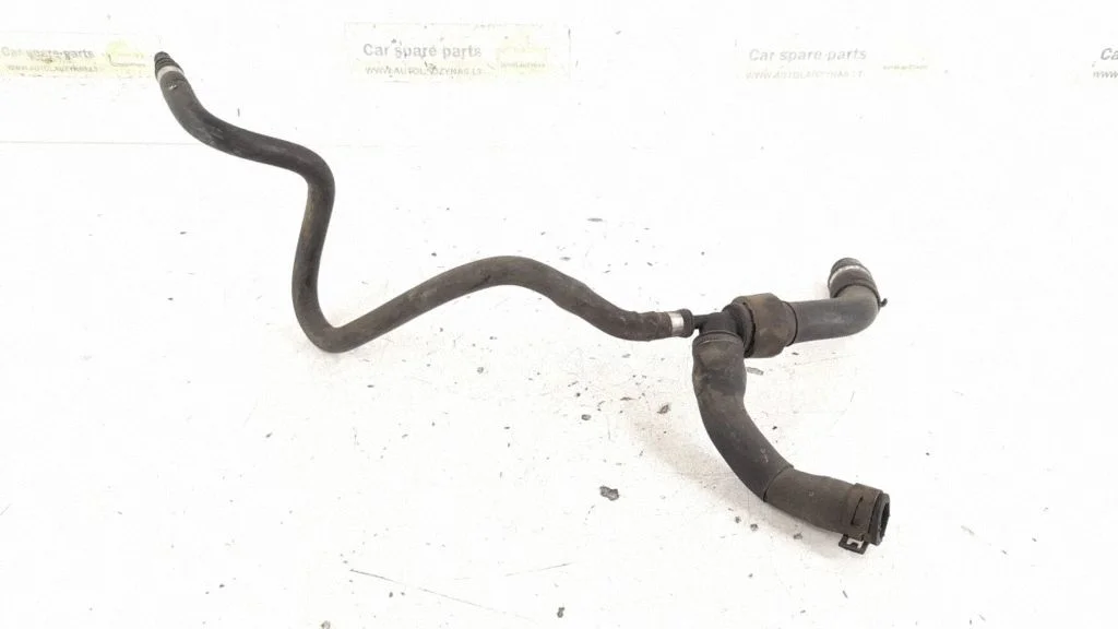 Engine coolant pipe/hose