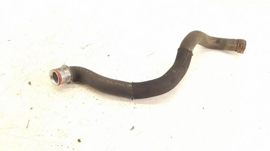 Engine coolant pipe/hose