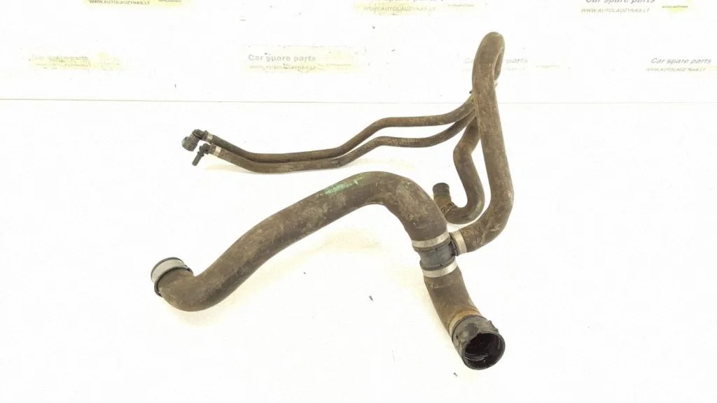 Engine coolant pipe/hose