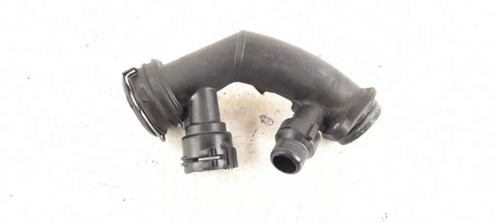 Engine coolant pipe/hose