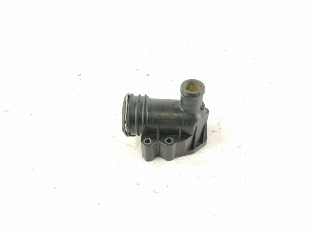 Engine coolant pipe/hose