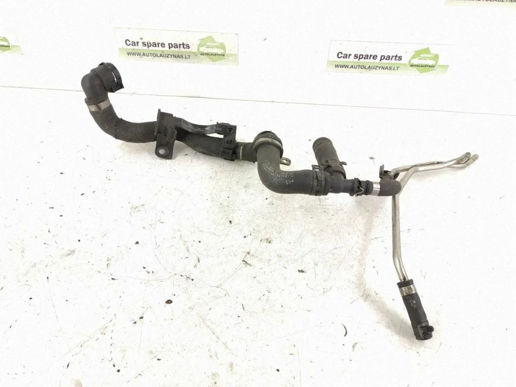 Engine coolant pipe/hose