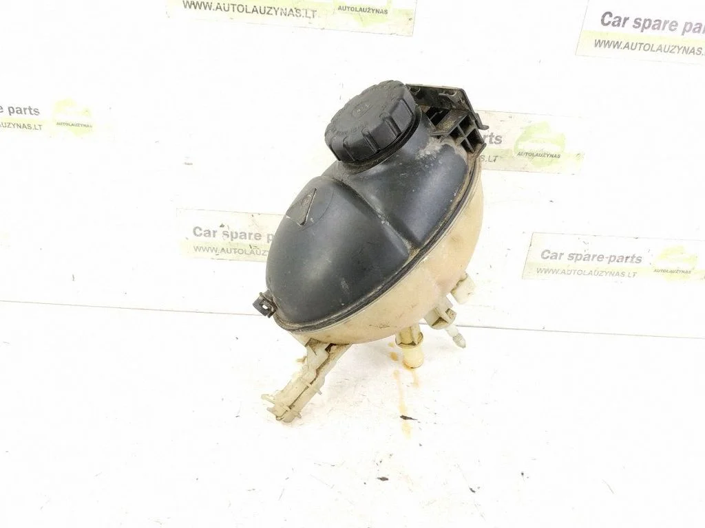Coolant expansion tank/reservoir