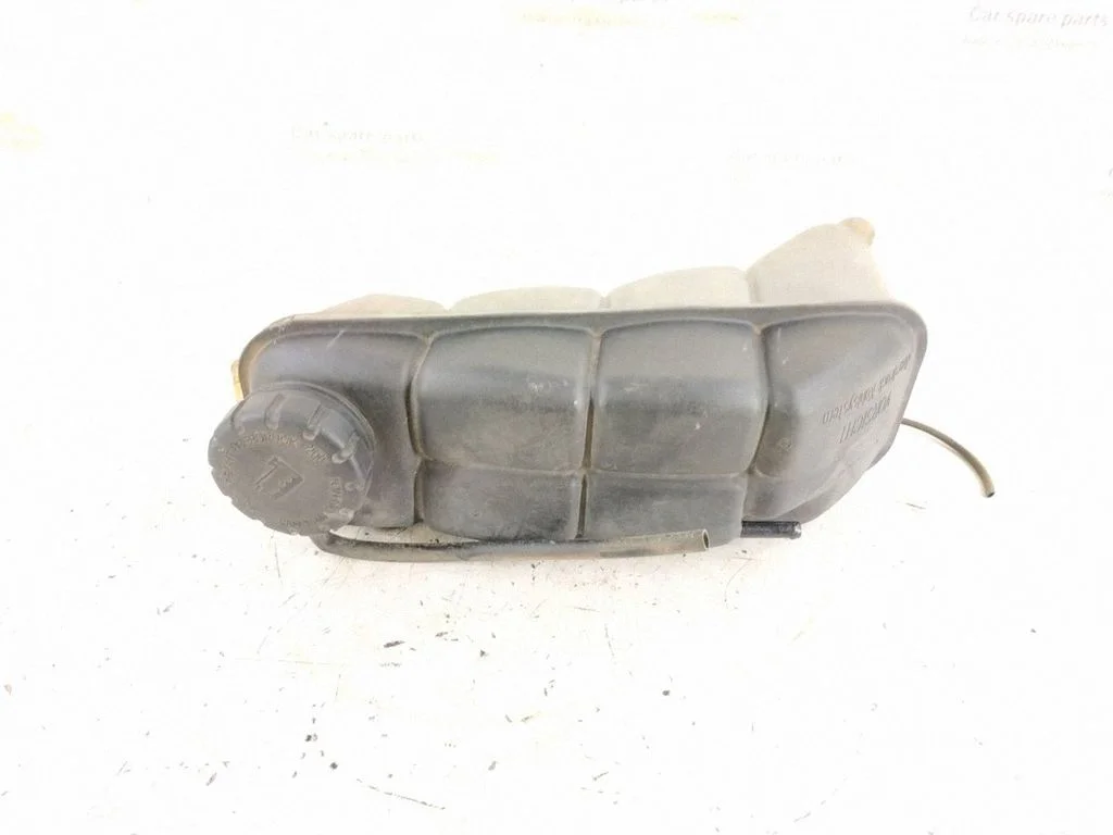 Coolant expansion tank/reservoir