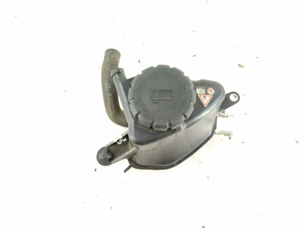 Coolant expansion tank/reservoir