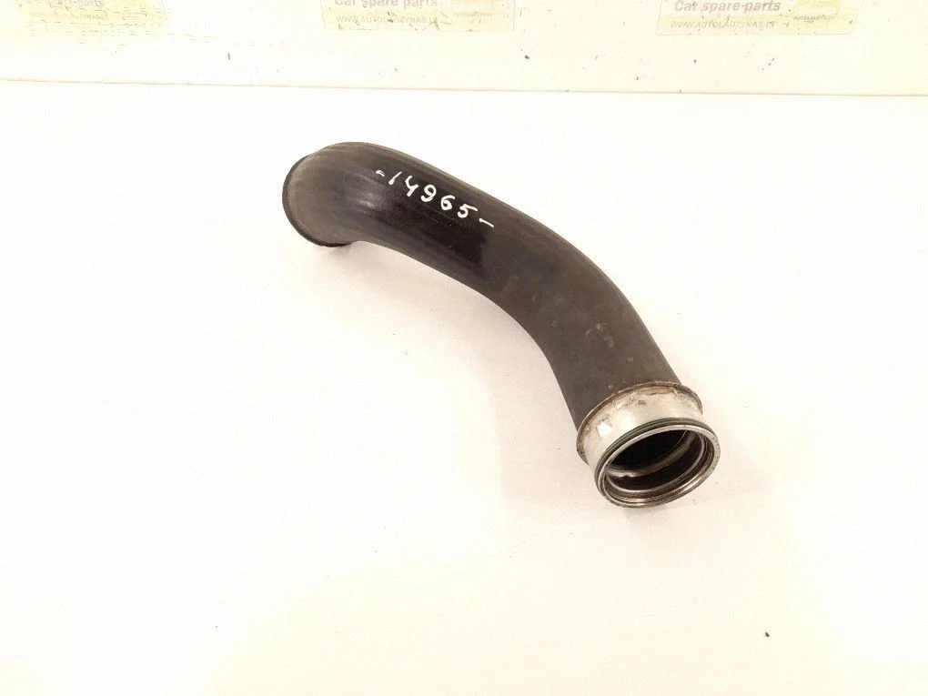 Intercooler hose/pipe – right