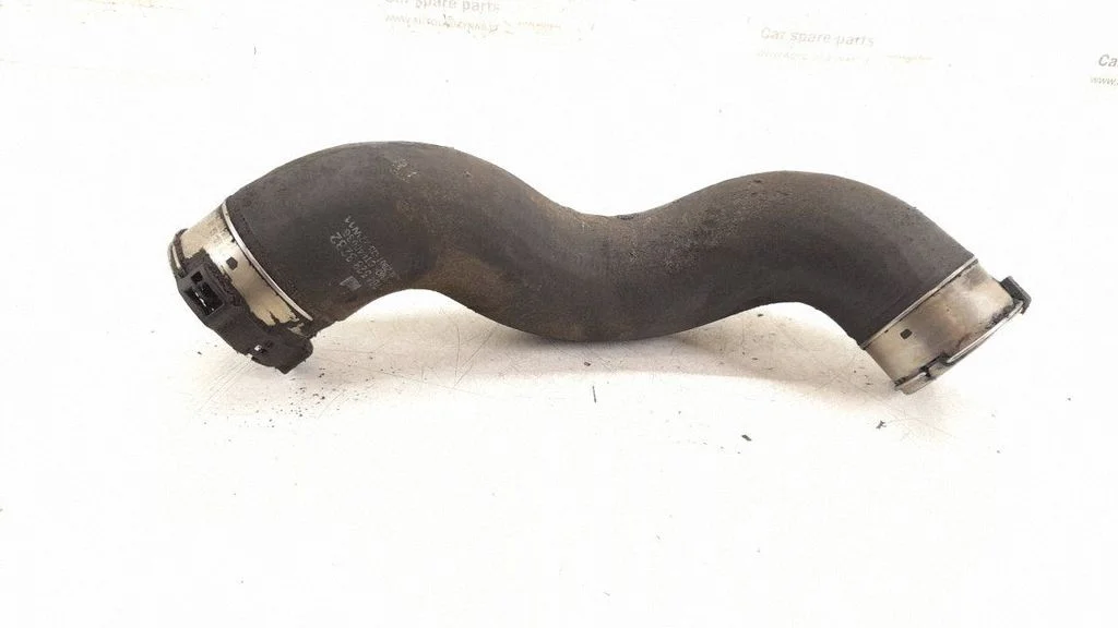 Intercooler hose/pipe – right