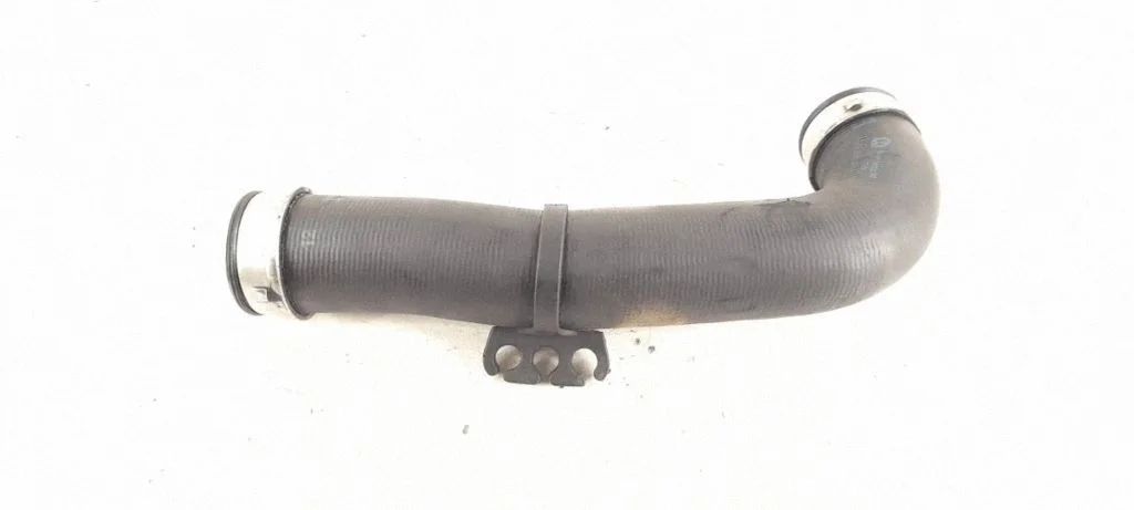 Starpdzesētāja šļūtene (-es)/ caurule (-es) – kreisā