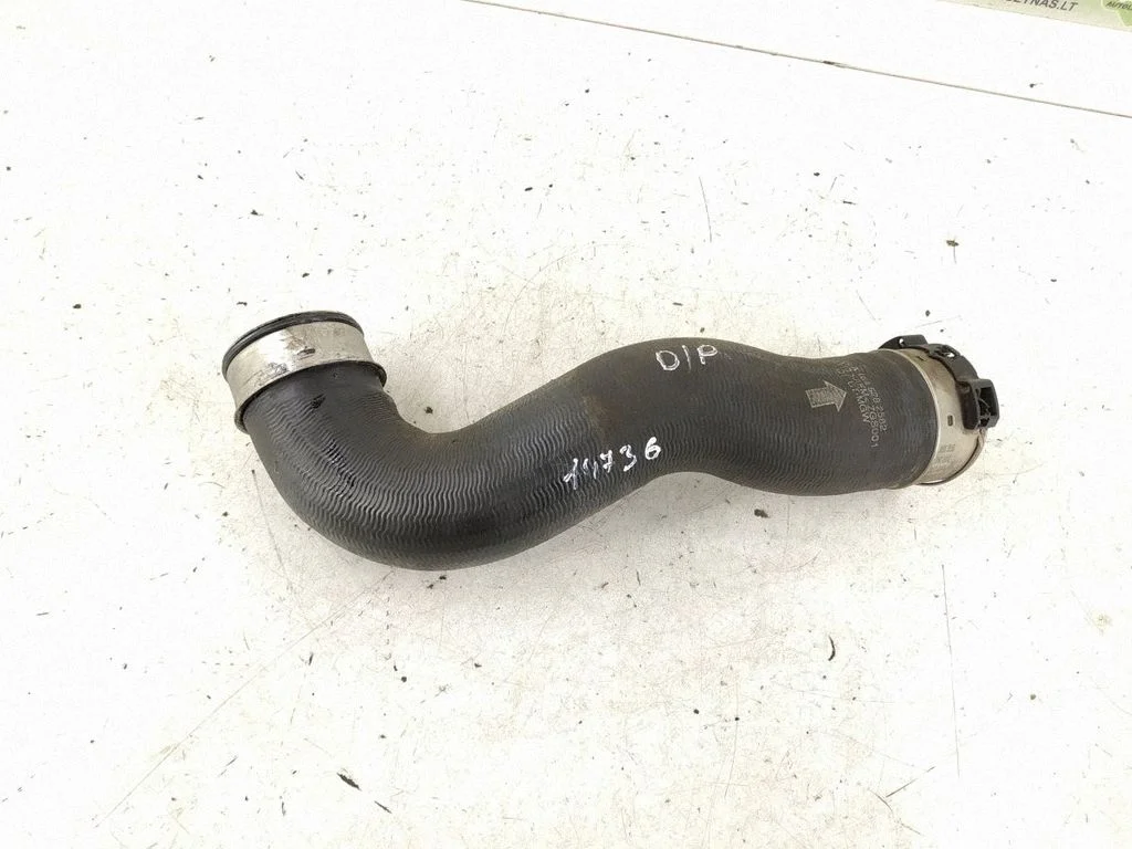 Intercooler hose/pipe – right
