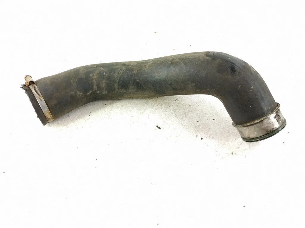 Intercooler hose/pipe – left