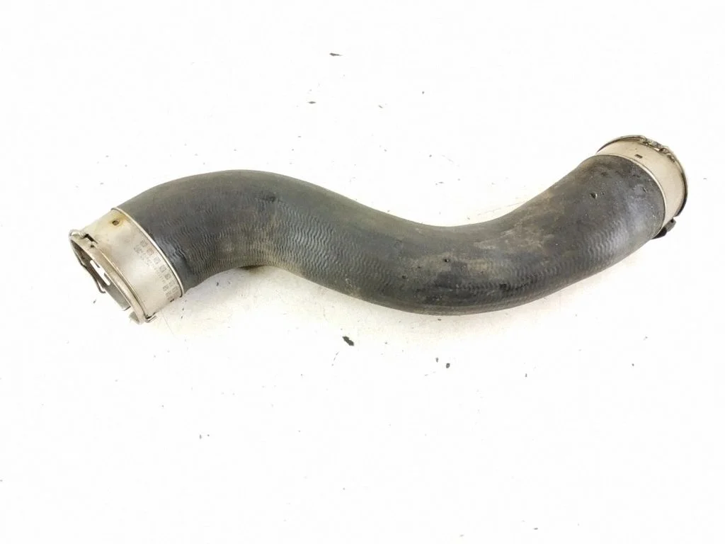 Intercooler hose/pipe – left