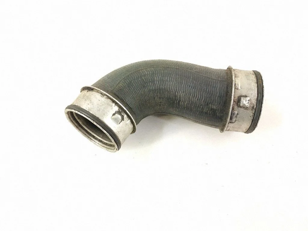 Intercooler hose/pipe – left