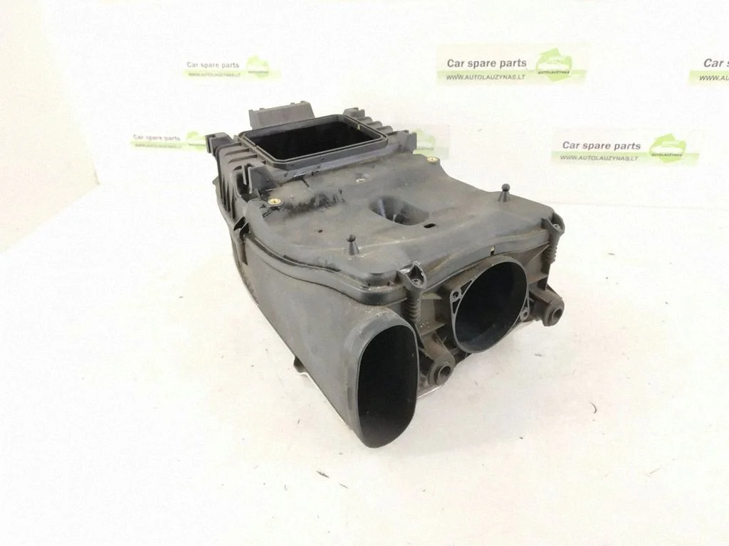 Air filter box