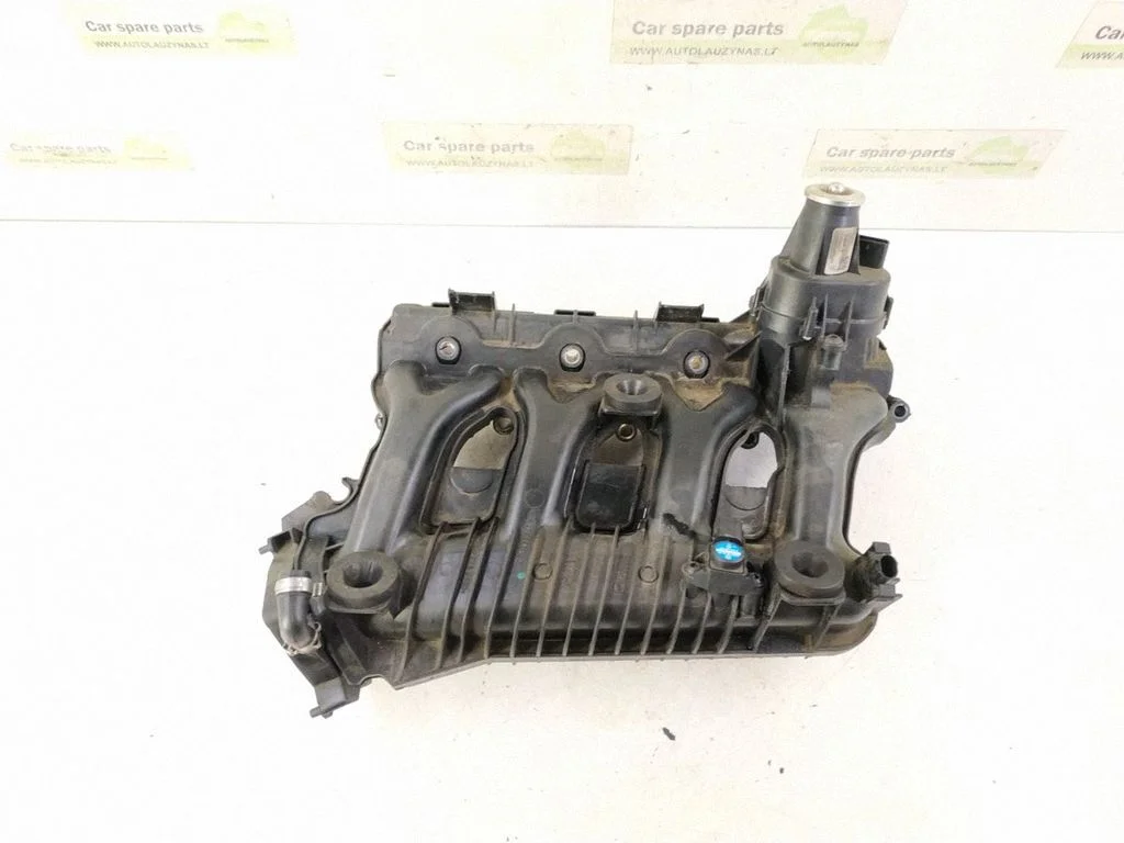 Intake manifold – Mercedes-Benz C-Class AMG W204 (2007-2014)